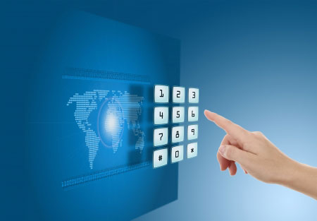 Obrazek przedstawia rękę naciskającą przyciski w ekranie dotykowym z niebieskim tłem z mapy